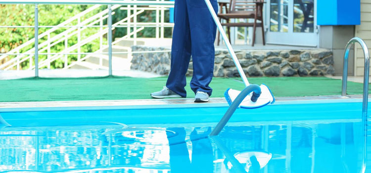 Swimming Pool Cleaning